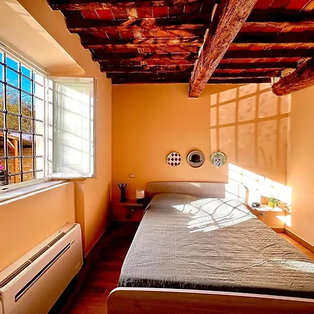 Casina Ousman * Lucca