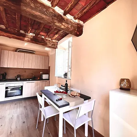 Apartment Casina Ousman Lucca