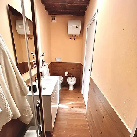 Casina Ousman *